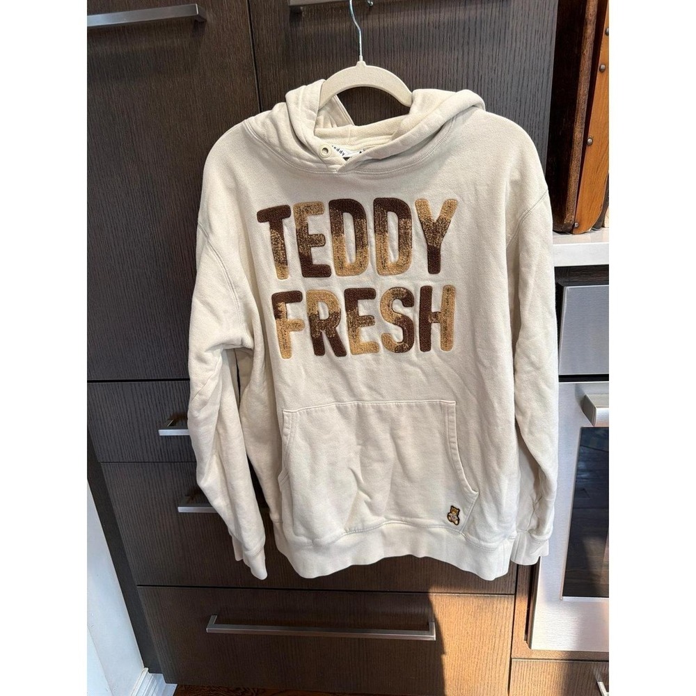 Teddy Fresh Hoodie Mens Size Medium Hila Klein Chenille Varsity Letters